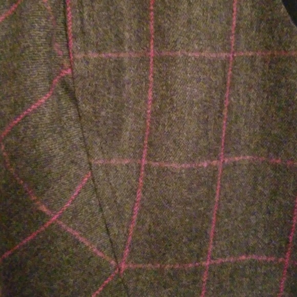 Gray & fuschia vest - Picture 2 of 4